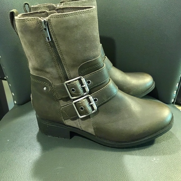 UGG “Wilde” leather waterproof Moto biker buckle boots - Picture 12 of 16